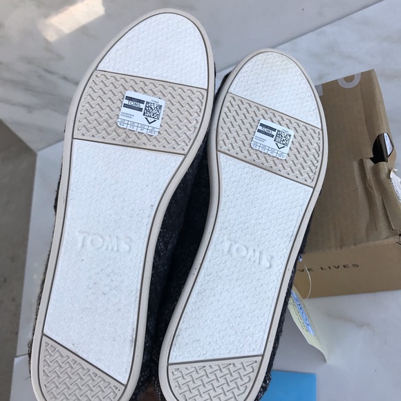 $90 TOMS Women's Classic Wool Grey/Black Textured Low Top Flat Shoe - 9.5M - Picture 7 of 7